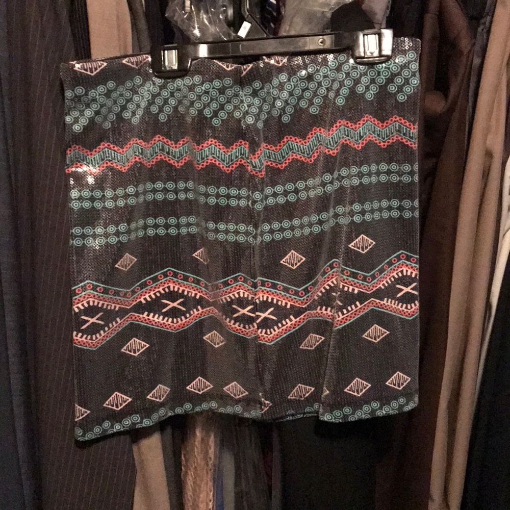 Shiny pattern brand new skirt